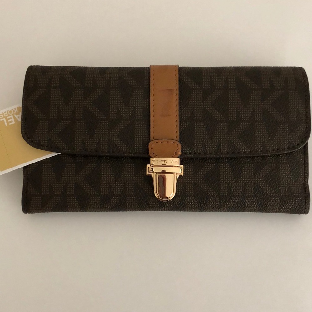 Michael Kors wallet
